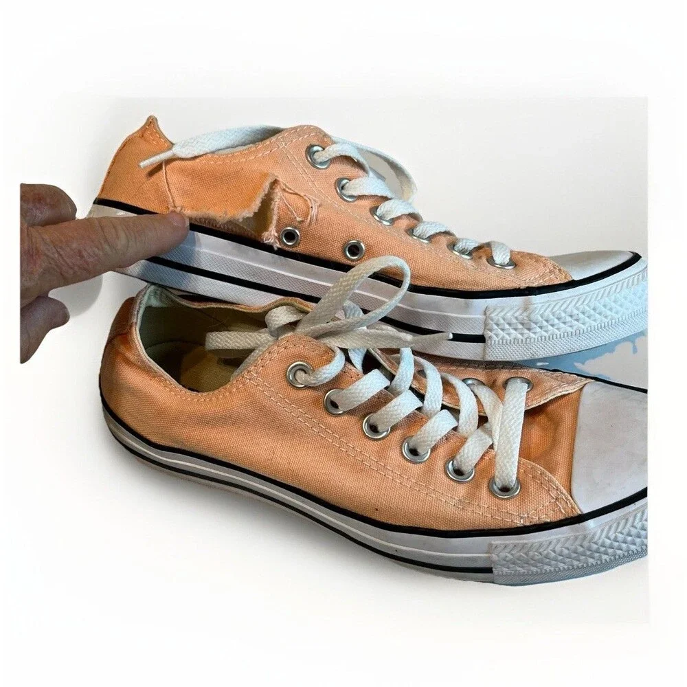 Converse Women's Chuck Taylor All Star Classic Low Sneakers Peach Sz 7.5 Damaged